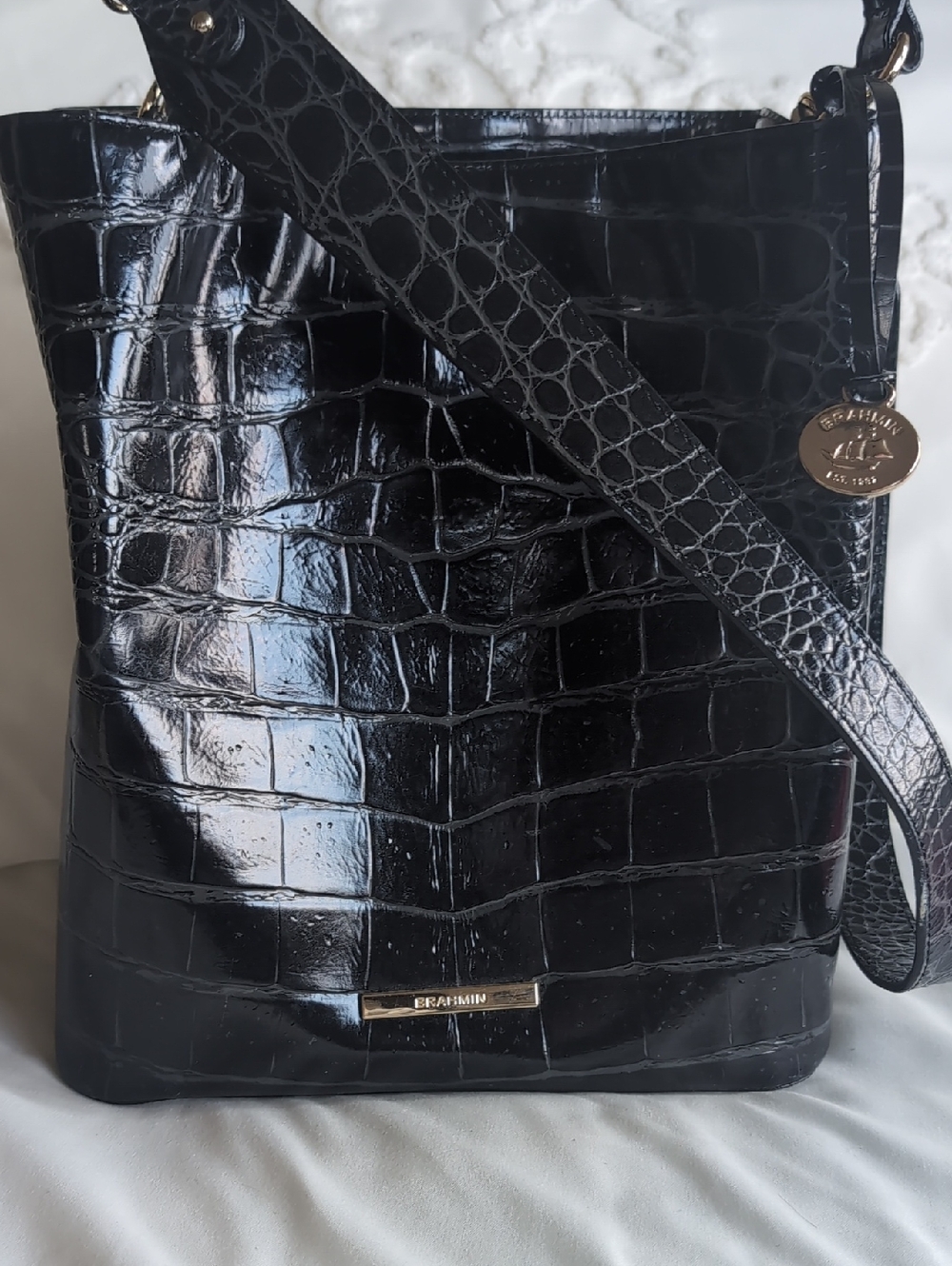 Brahmin Large Amelia 🖤Black Veil Embossed Bucket/Shoulder Bag